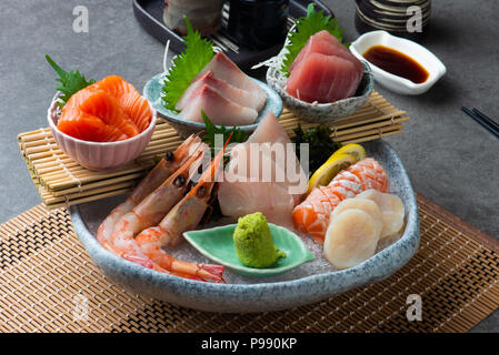 Grande sashimi set - cibo giapponese Foto Stock