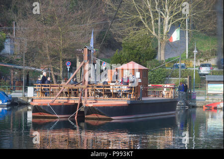 L'Italia,Lombardia,l'Leonardo traghetto sul fiume Adda,Imbersago,Parco Curone Foto Stock