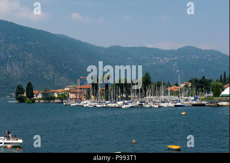 L'Italia,Lombardia,Abbadia Lariana,vista del lago di Como. Foto Stock