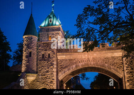 Cancello st louis in Quebec City di notte Foto Stock