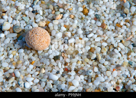 La caratteristica sabbia di Is Arutas e Spiaggia Maimoni, Sardegna, Italia Foto Stock