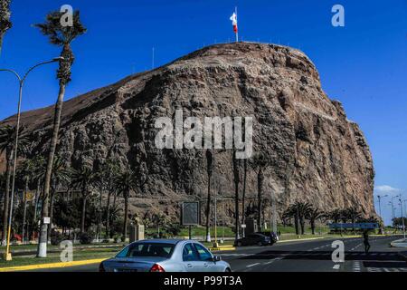 Spiaggia di Arica il Cile. Morro de Arica, Cile. Arica è una città portuale nel nord del Cile conosciuta per le sue spiagge ideali per il surf. Foto Stock