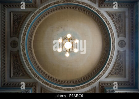 Viste del soffitto circolare St Anne's chiesa costruita (1727) in Limehouse, Londra, progettato dall architetto Nicholas Hawksmoor (1661-1736), Foto Stock