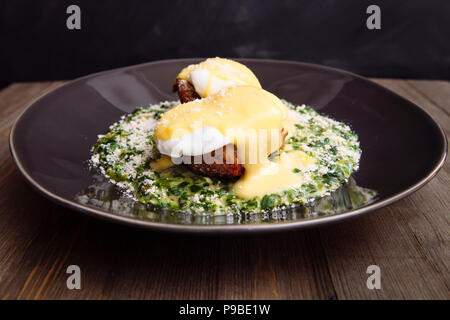 Uova Sardou prima colazione Foto Stock