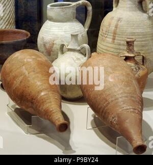 La ceramica di uso quotidiano. 1a-4secolo D.C. Vari recipienti di ceramica (barattoli, vasi, piatti,) recuperato in vari settori del villaggio. Museo Archeologico Nazionale. Tarragona. Spagna. Foto Stock