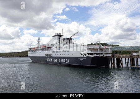 La nave da crociera Ocean adoperano ormeggiata al Porto di Stornoway, isola di Lewis, Western Isles, Ebridi Esterne, Scotland, Regno Unito Foto Stock