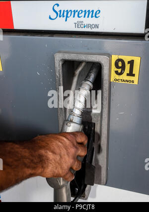 Chevron gas station in Messico. Techron. Stazione di gas. Servizio di benzina, diesel. idrocarburi, miscela, petrolio, distillazione, combustibile, la combustione Foto Stock