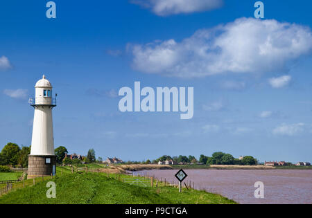 Faro a Whitgift sul fiume di marea Ouse East Yorkshire England Regno Unito Foto Stock