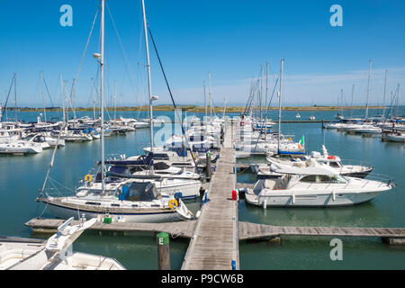 Malahide Marina, Malahide, Dublino, Irlanda, Europa con barche e yacht Foto Stock