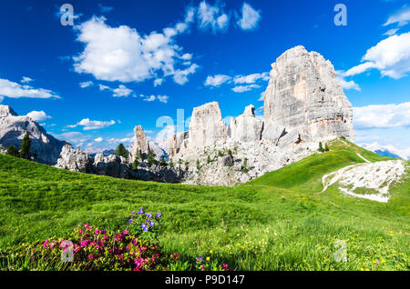 Cinque Torri, Dolomiti, Italia. I cinque pilastri in Dolomiti, Alto Adige, Alto Adige Foto Stock
