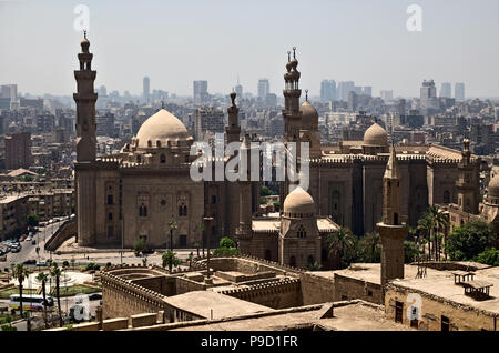 Mosque-Madrassa del sultano Hassan e Moschea Al-Rifai del Cairo in Egitto Foto Stock