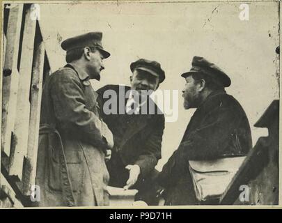 Leon Trotsky, Vladimir Lenin e Lev Kamenev (da sinistra a destra), 5 maggio 1920. Museo: Membro del Museo di Storia di Mosca. Foto Stock