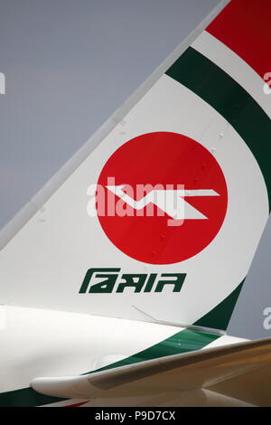 Coda del Bangladesh Airlines Boeing 787 al Farnborough Airshow internazionale 2018 Foto Stock