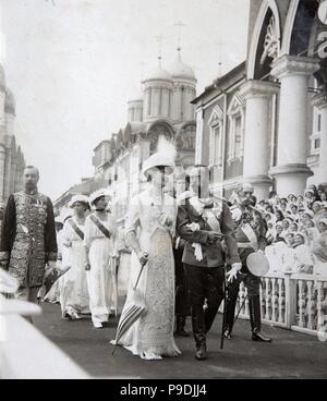 Tsar la famiglia sulla celebrazione del trecentesimo anniversario della Casa di Romanov al Cremlino. Museo di Stato: Museo Centrale della storia contemporanea della Russia, Mosca. Foto Stock