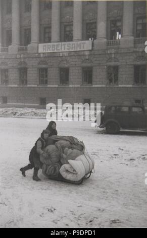 Dopo la liberazione di Rostov-on-Don. Febbraio 1943. Museo: Stato russo, film e foto di archivio, Krasnogorsk. Foto Stock