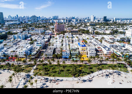 Miami Beach Florida, Ocean Drive, Lummus Park, hotel, Serpentine Trail, vista aerea dall'alto, FL18010117d Foto Stock