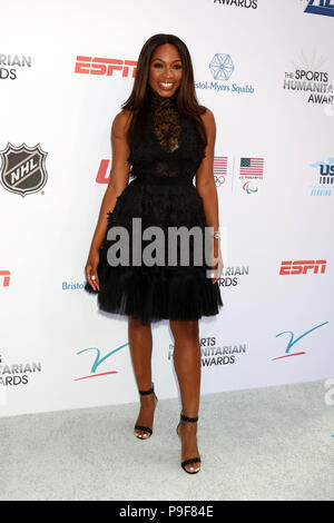 Los Angeles, Ca, Stati Uniti d'America. 17 Luglio, 2018. Cari Champion al quarto Annual Sports premi umanitari al Novo da Microsoft sulla luglio 17, 2018 a Los Angeles, California. Credito: David Edwards/Daily Celeb/media/punzone Alamy Live News Foto Stock