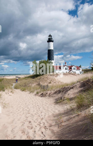 Grande Punto Sable Faro sulla riva del lago Michigan in stato Ludington parco vicino Ludington, Michigan. 112 ft in bianco e nero la torre. Foto Stock