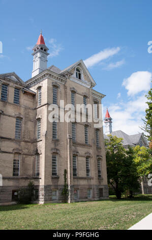 Ex Traverse City Ospedale statale di Traverse City, Michigan. Ora il villaggio di Grand Traverse Commons. Foto Stock