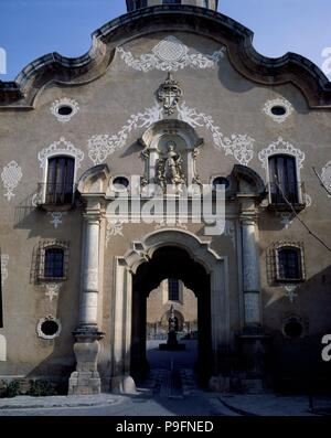 PUERTA REAL O PUERTA DE LA Asunción - FINALES S XVIII. Posizione: Santes Creus monastero, AIGUAMÚRCIA, TARRAGONA, Spagna. Foto Stock