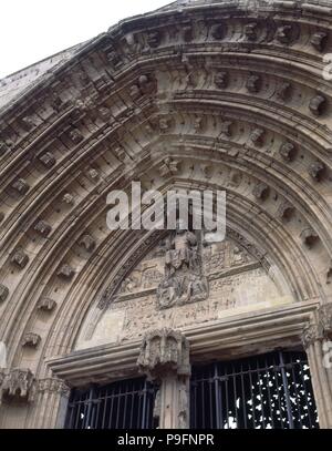 CRISTO EN MAJESTAD DEL TIMPANO DE LA PUERTA DE LOS APOSTOLES - 1446. Autore: SAFFONT JORGE / BORDA BELTRAN / TORRENT MIGUEL. Posizione: Catedral Vieja, Spagna. Foto Stock