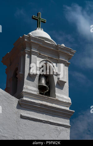 Campanile di San Pietro in Taboga Island Panama seconda più antica chiesa in America Latina Foto Stock