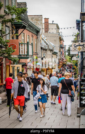 Storica famosa strada dello shopping Petit Champlain nella città di Québec in Canada Foto Stock