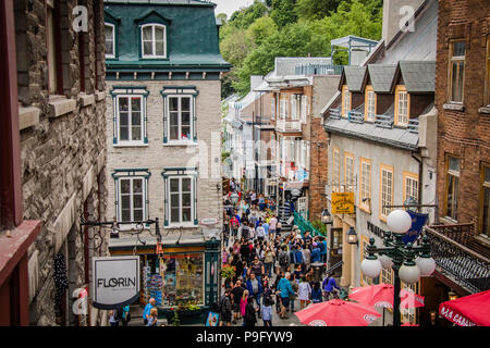 Storica famosa strada dello shopping Petit Champlain nella città di Québec in Canada Foto Stock