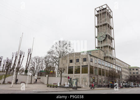 Vista sul centro di Aarhus con la torre dell'orologio del vecchio municipio e alberghi Foto Stock