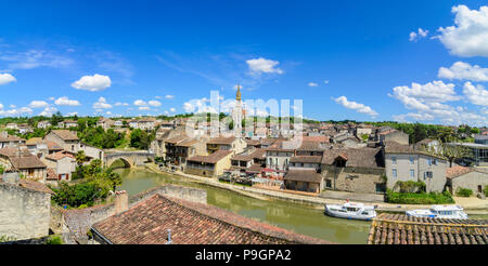 Nérac old town panorama sul fiume Baïse, NERAC, Lot-et-Garonne, Francia Foto Stock