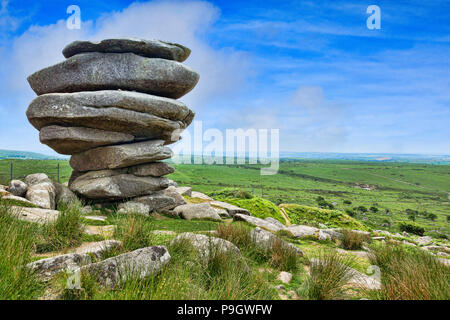 Il Cheesewring, un granito tor su Bodmin Moor, vicino al villaggio di tirapiedi, Cornwall, Regno Unito Foto Stock