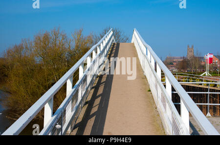 Giunzione Diglis. Dove il canale incontra il fiume Severn, Worcester, Inghilterra, Europa Foto Stock