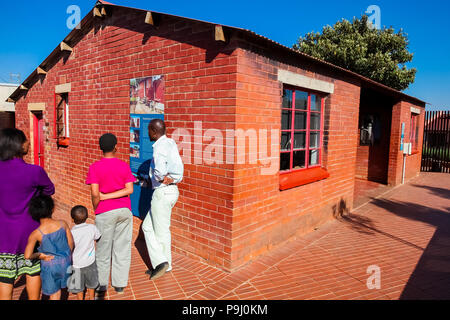 Johannesburg, Sud Africa, 11 settembre 2011, al di fuori di Nelson Mandela in casa Vilakazi Street Soweto Foto Stock