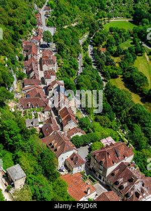 Rocamadour borgo medievale, antenna cityscape con la luce solare Foto Stock