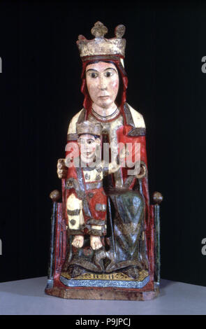 Madonna con Bambino in legno polychromed, da Santa Maria de Taudell. Foto Stock