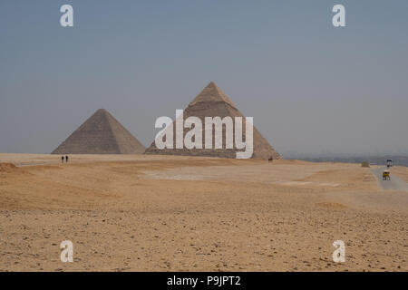 Vista delle piramidi di Giza in Egitto Foto Stock