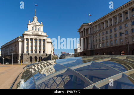 SOFIA, BULGARIA - 1 Aprile 2017: edifici di presidenza e ex partito comunista House di Sofia, Bulgaria Foto Stock