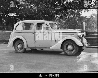 243 SLNSW 20370 1935 Luce dx sei 14 hp Vauxhall corpo berlina da Holdens presi per motori Liberty Foto Stock