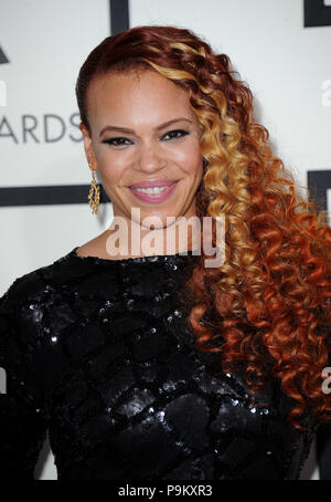 ***FILE FOTO*** Faith Evans e Stevie J nodo di cravatta in Vegas Wedding*** LOS ANGELES, CA - gennaio 26 : Faith Evans arriva al 56th Annual Grammy Awards a Staples Center il 26 gennaio 2014 a Los Angeles, California.PGKirkland/MediaPunch Foto Stock