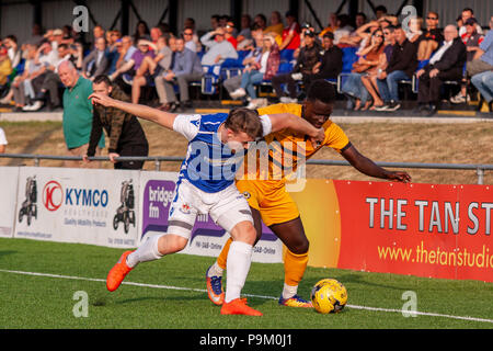 Bridgend, Galles. Il 18 luglio 2018. Host Penybont Newport County in un amichevole Pre-Season al KYMCO Stadium. Lewis Mitchell/Alamy Live News. Foto Stock