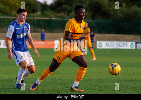 Bridgend, Galles. Il 18 luglio 2018. Host Penybont Newport County in un amichevole Pre-Season al KYMCO Stadium. Lewis Mitchell/Alamy Live News. Foto Stock