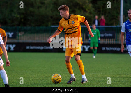 Bridgend, Galles. Il 18 luglio 2018. Host Penybont Newport County in un amichevole Pre-Season al KYMCO Stadium. Lewis Mitchell/Alamy Live News. Foto Stock