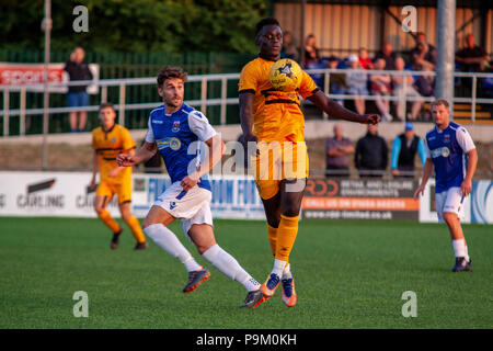 Bridgend, Galles. Il 18 luglio 2018. Host Penybont Newport County in un amichevole Pre-Season al KYMCO Stadium. Lewis Mitchell/Alamy Live News. Foto Stock