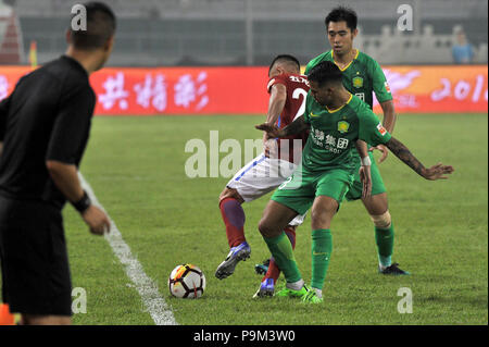 Beijin, Beijin, Cina. 19 Luglio, 2018. Pechino, Cina-Pechino Guo'una squadra di calcio sconfitte Henan Jianye 2-1 a 2018 Chinese Super League a Pechino in Cina. Credito: SIPA Asia/ZUMA filo/Alamy Live News Foto Stock