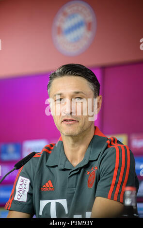 Monaco di Baviera, Germania. 19 Luglio, 2018. Soccer, Bundesliga, FC Bayern Monaco di Baviera conferenza stampa presso la base di formazione in Saebener Strasse. Monaco di Baviera head coach Niko Kovac parlando circa lo stato di preparazione per la nuova stagione. Credito: Matthias esitano di fronte/dpa/Alamy Live News Foto Stock
