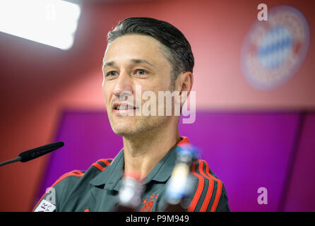 Monaco di Baviera, Germania. 19 Luglio, 2018. Soccer, Bundesliga, FC Bayern Monaco di Baviera conferenza stampa presso la base di formazione in Saebener Strasse. Monaco di Baviera head coach Niko Kovac parlando circa lo stato di preparazione per la nuova stagione. Credito: Matthias esitano di fronte/dpa/Alamy Live News Foto Stock