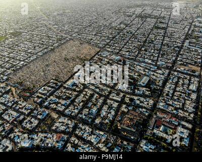 Vista aérea de la colonia Modelo de Hermosillo foto: (NortePhoto / LuisGutierrez) ... Parole chiave: dji, aérea, djimavic, mavicair, foto aerea, la fotografia aerea, Paisaje urbano, fotografia aérea, foto aérea, urbanístico urbano, urban, plano, arquitectura, arquitectura, diseño, diseño arquitectónico, arquitectónico, urbe, ciudad, capitale, luz de dia, dia urbe, ciudad, Hermosillo, paesaggio urbano, paesaggio urbano Foto Stock