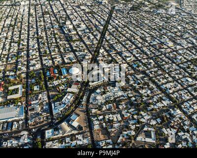 Vista aérea de la colonia Modelo de Hermosillo foto: (NortePhoto / LuisGutierrez) ... Parole chiave: dji, aérea, djimavic, mavicair, foto aerea, la fotografia aerea, Paisaje urbano, fotografia aérea, foto aérea, urbanístico urbano, urban, plano, arquitectura, arquitectura, diseño, diseño arquitectónico, arquitectónico, urbe, ciudad, capitale, luz de dia, dia urbe, ciudad, Hermosillo, paesaggio urbano, paesaggio urbano Foto Stock