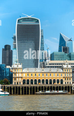 L', Walkie-Talkie il bisturi, il Cheesegrater, torre 42, il vecchio Mercato del Pesce di Billingsgate, Barge, Leadenhall Building, 20 Fenchurch Street Foto Stock