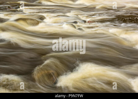 Rapids, battesimo River, Tettegouche SP, MN, USA, da Bruce Montagne/Dembinsky Foto Assoc Foto Stock